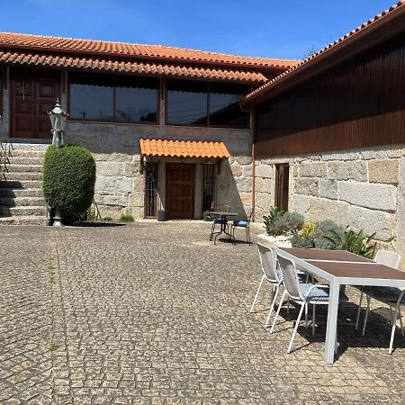 Bergui Guesthouse - Guimarães Exterior foto