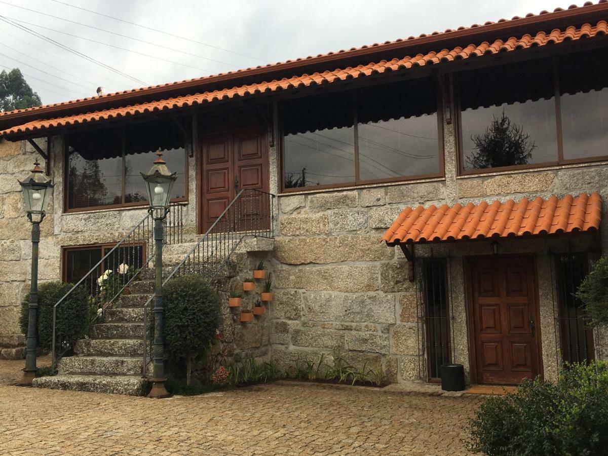 Bergui Guesthouse - Guimarães Exterior foto